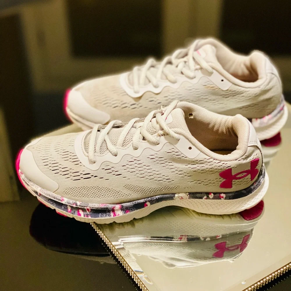 Under Armour - Picture 1 of 7